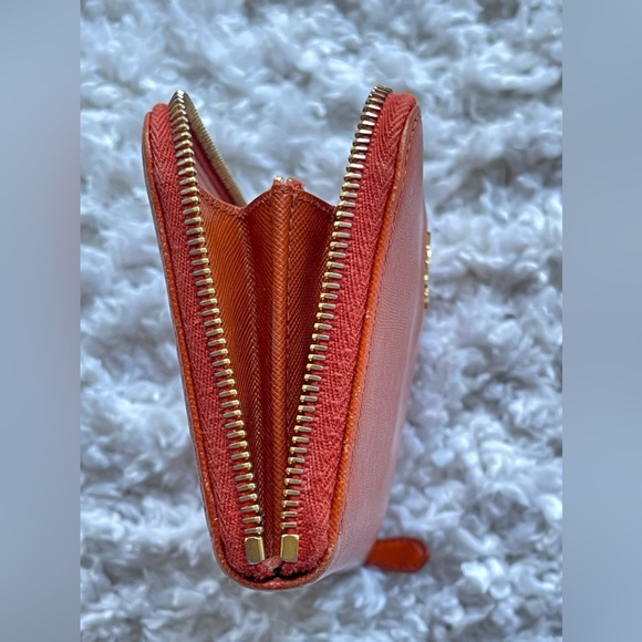 AUTHENTIC PRADA beautiful burnt orange zip around wallet - Picture 7 of 12